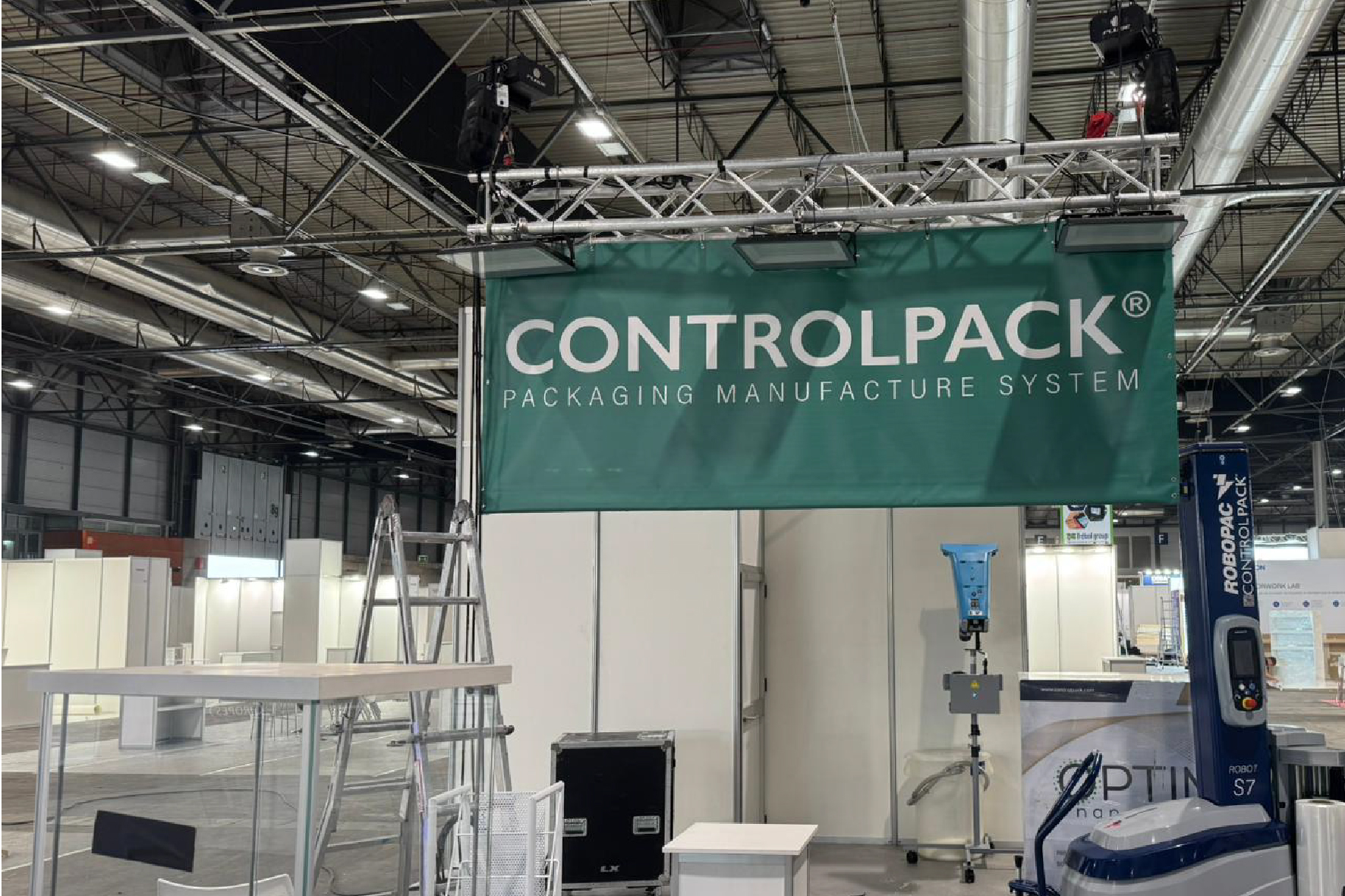 Stand modular con truss